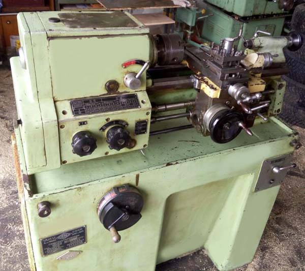 Загальний вигляд токарно-гвинторізного верстата 1603 1603 Загальний вигляд токарно-гвинторізного верстата